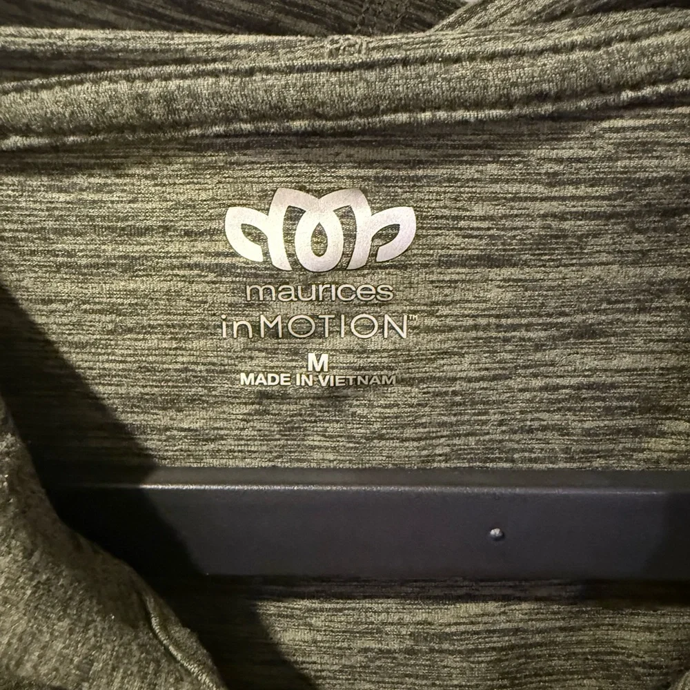 Maurices In Motion Inmotion Olive Green Zip-Up Thin Jacket / Shirt w/hood SIZE M - Picture 2 of 5